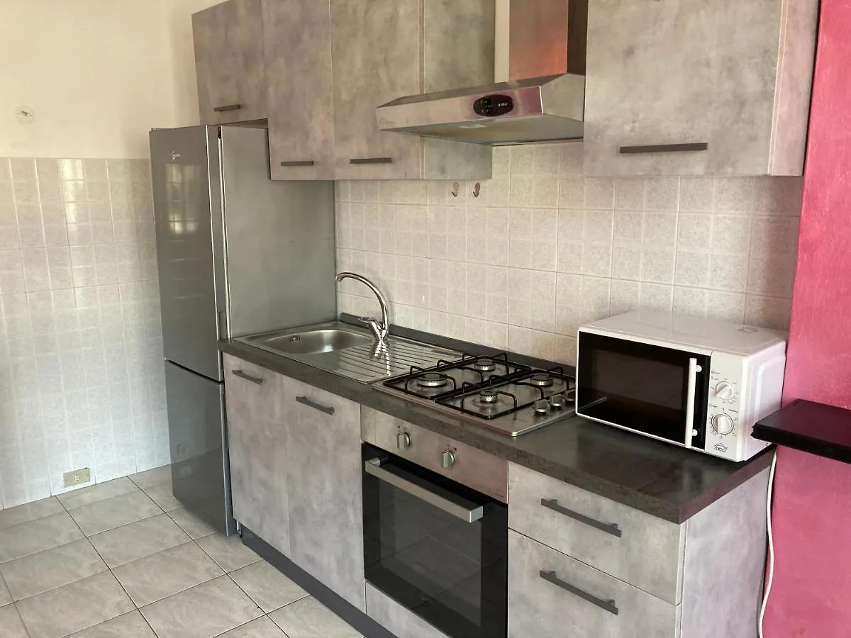 Viola Apartment Brusaporto Italy